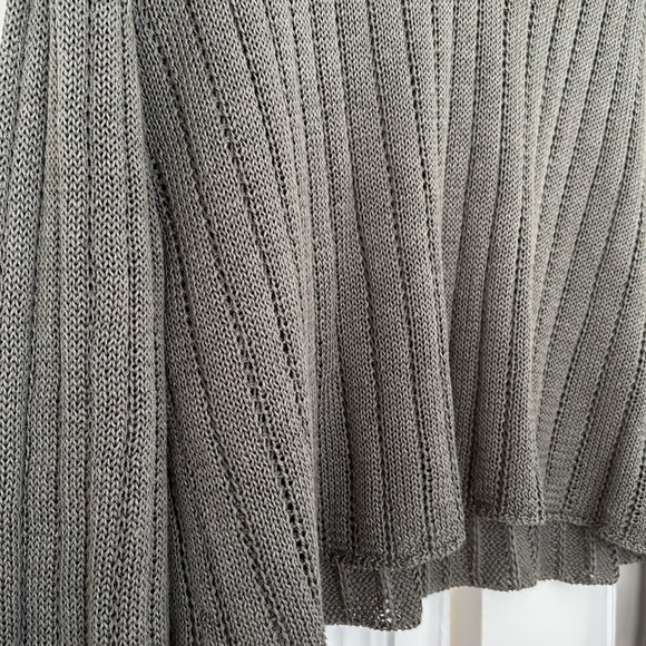 Zara Sweater - Picture 4 of 4